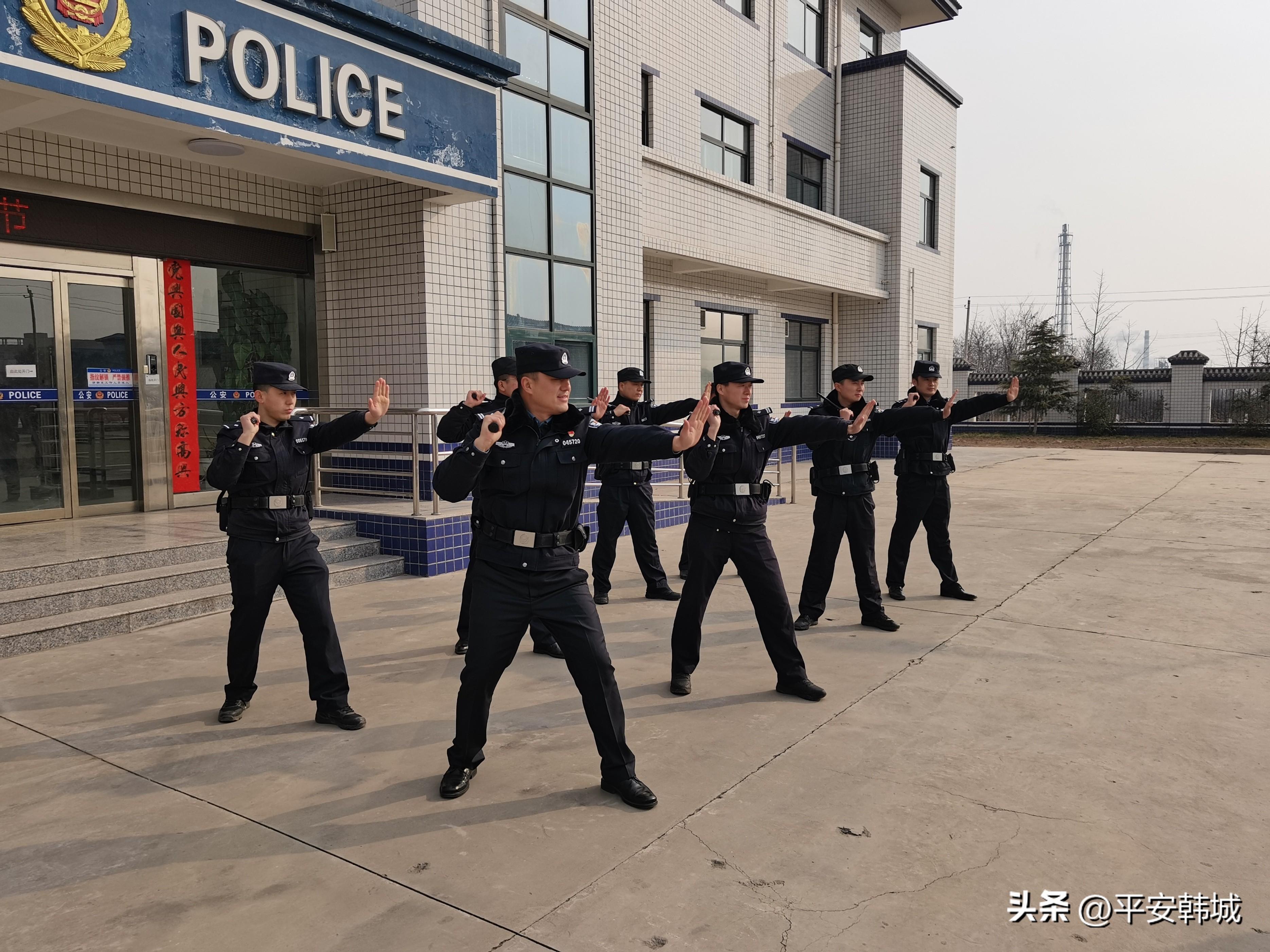 韩城公安西庄派出所:激活警力“蓄水池” 警务效能大提升(图3) 韩城公安西庄派出所:激活警力“蓄水池” 警务效能大提升(图3)