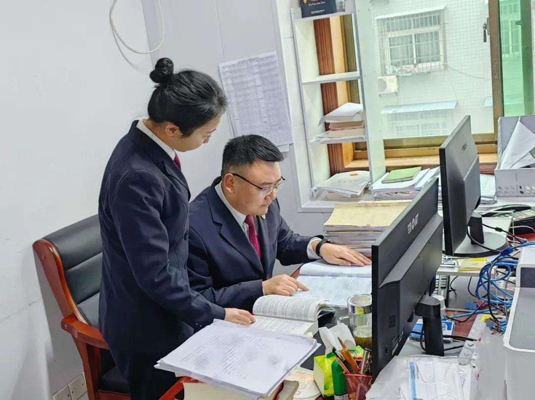 汉台首例!倒卖265张手机卡获刑 百余人成为电信诈骗“工具人”(图3) 汉台首例!倒卖265张手机卡获刑 百余人成为电信诈骗“工具人”(图3)