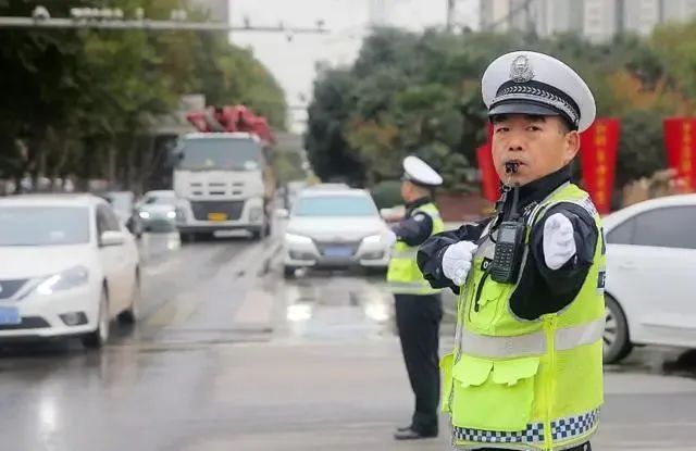 喜报丨西安公安4个集体和9名个人荣获2022年度全省人民群众满意的政法单位和政法干警(图16) 图片