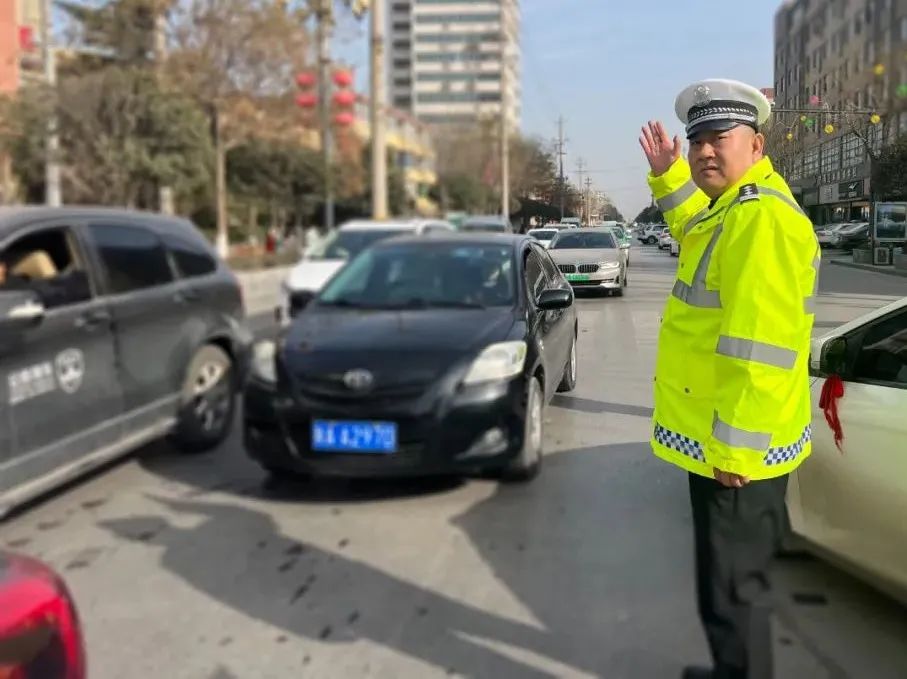 喜报丨西安公安4个集体和9名个人荣获2022年度全省人民群众满意的政法单位和政法干警(图24) 图片