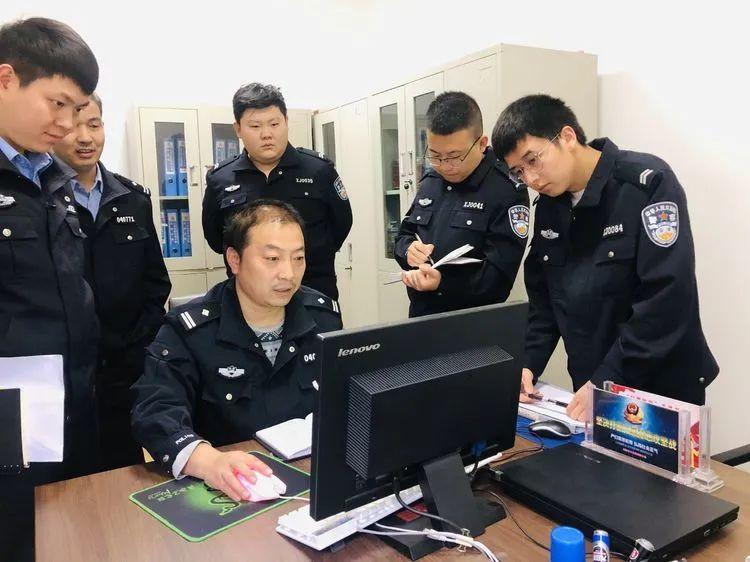 这位咸阳民警获全国“扫黄打非”先进个人表彰(图2) 这位咸阳民警获全国“扫黄打非”先进个人表彰(图2)