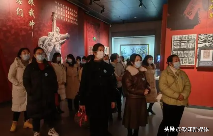 省纪委书记向她们提出忠告!近130名厅级“一把手”配偶同看警示教育片(图6) 省纪委书记向她们提出忠告!近130名厅级“一把手”配偶同看警示教育片(图6)