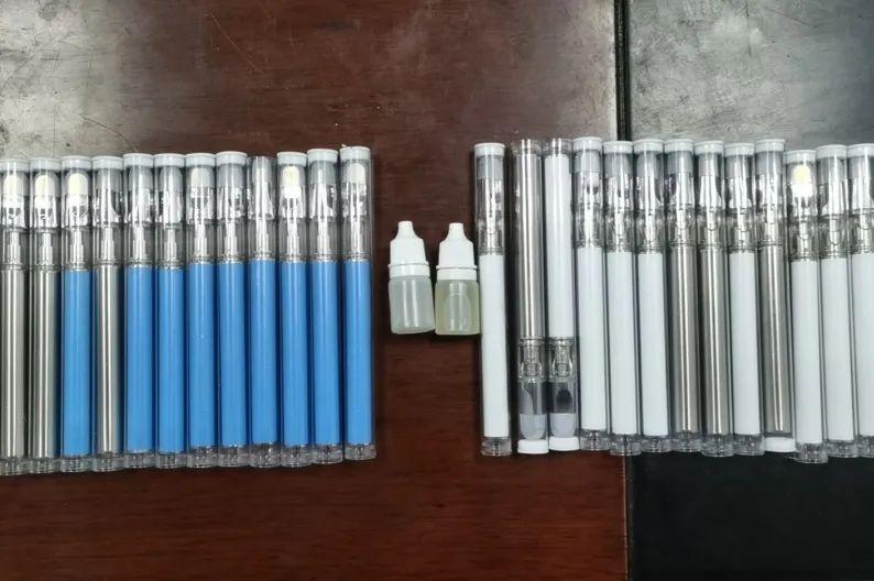 广西首例!吸食后致幻、自残……这种“上头电子烟”竟是新型毒品!(图7) 广西首例!吸食后致幻、自残……这种“上头电子烟”竟是新型毒品!(图7)