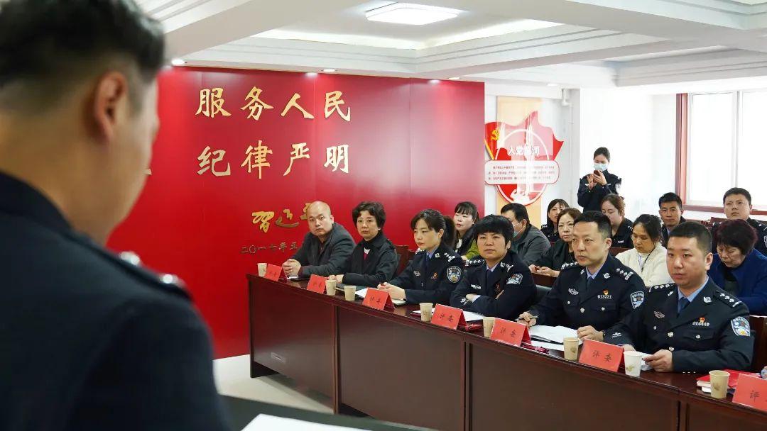 【西安碑林公安】“三大”建铁军 | 社区民警大比武 练就服务好本领(图2) 【西安碑林公安】“三大”建铁军 | 社区民警大比武 练就服务好本领(图2)