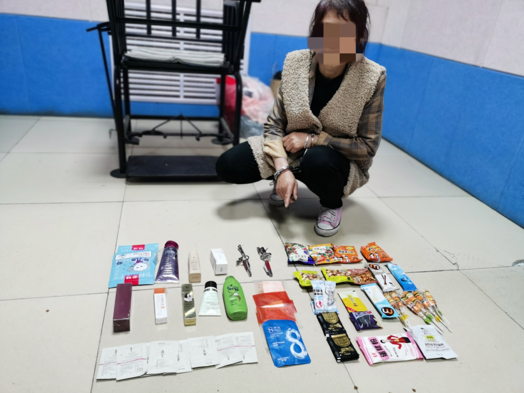 快递总丢,原来是分拣站员工监守自盗!事发咸阳(图2) 快递总丢,原来是分拣站员工监守自盗!事发咸阳(图2)